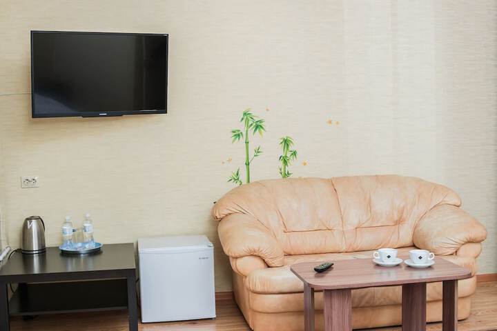 Room 4 of 23