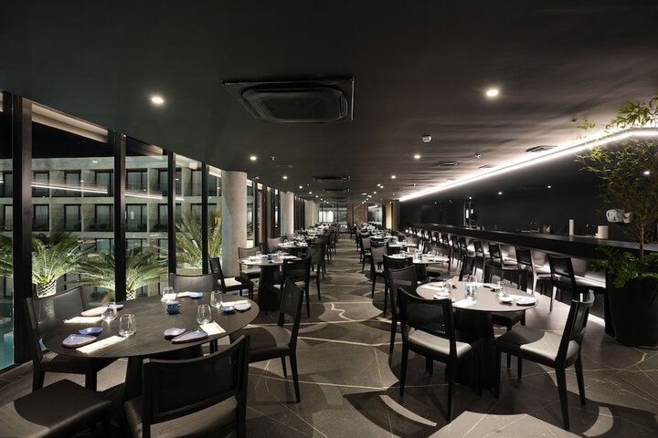 Dining 57 of 72