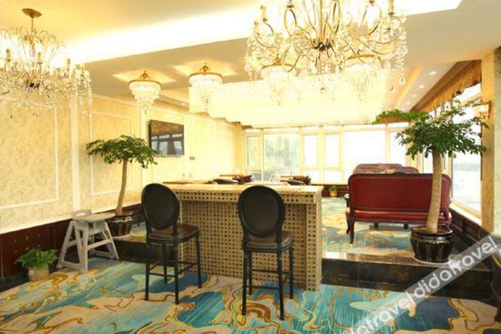 Hotel Interior 8 of 14