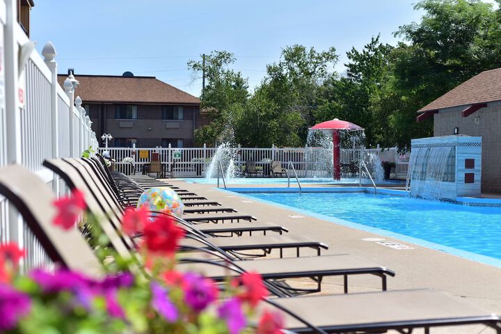 Pool 60 of 82
