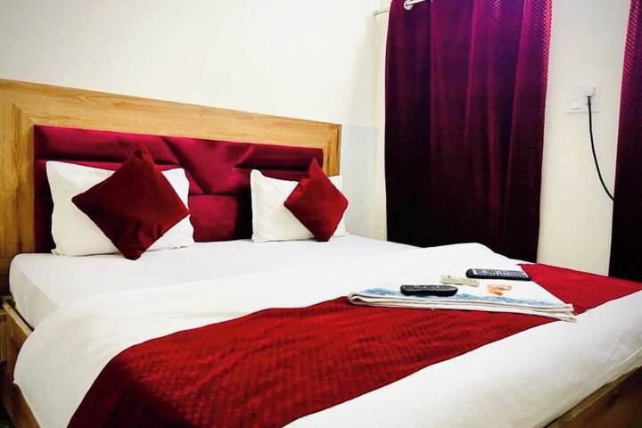 Room 8 of 17