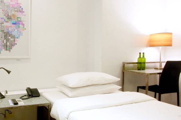 Room 8 of 52