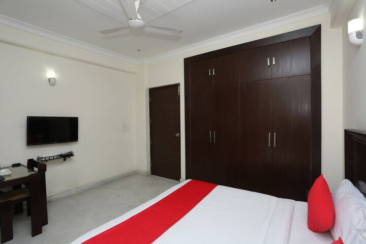 Room 16 of 26