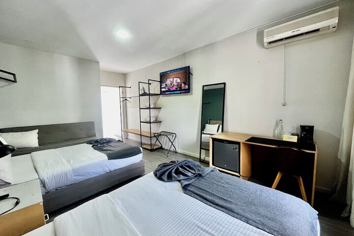 Room 12 of 53