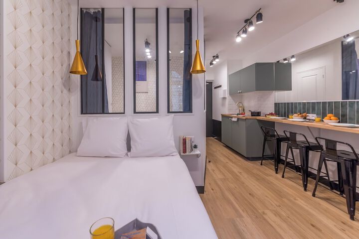 Room 15 of 171