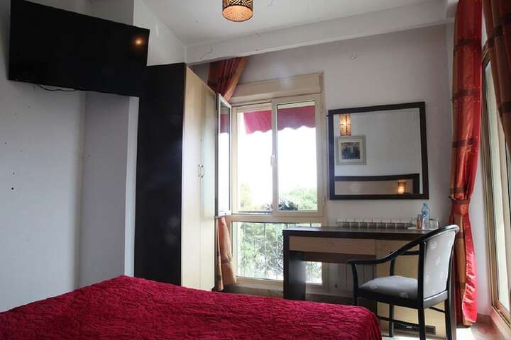 Room 13 of 26