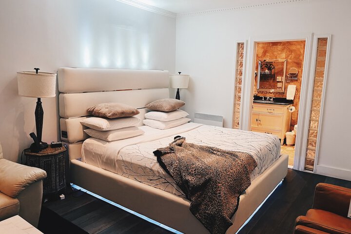 Room 20 of 54