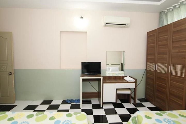 Room 18 of 51