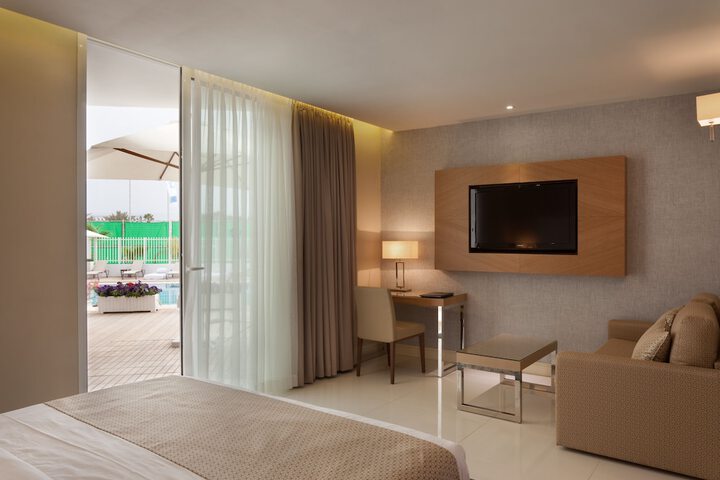 Room 3 of 36