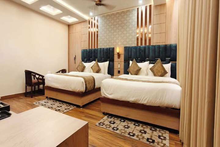 Room 15 of 24
