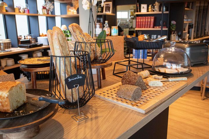 Breakfast/Coffee Service 85 of 124