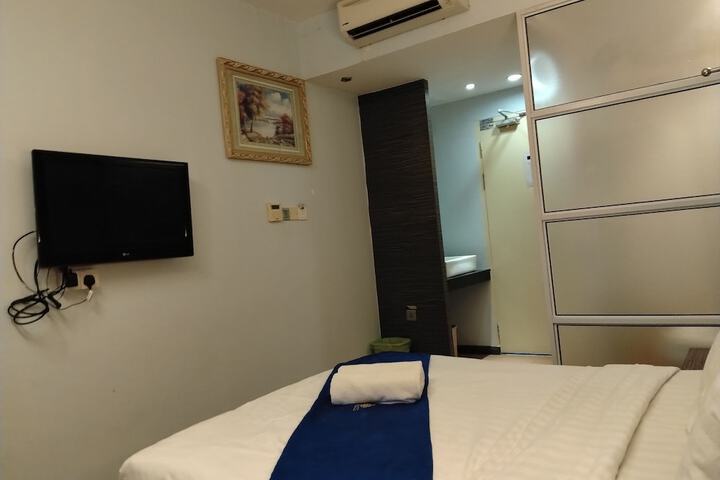 Room 36 of 66