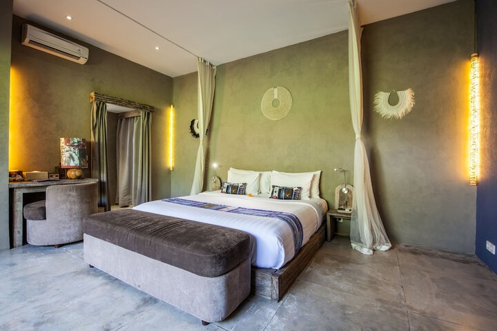 Room 54 of 227