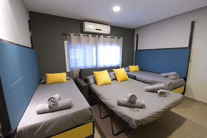 Room 4 of 47