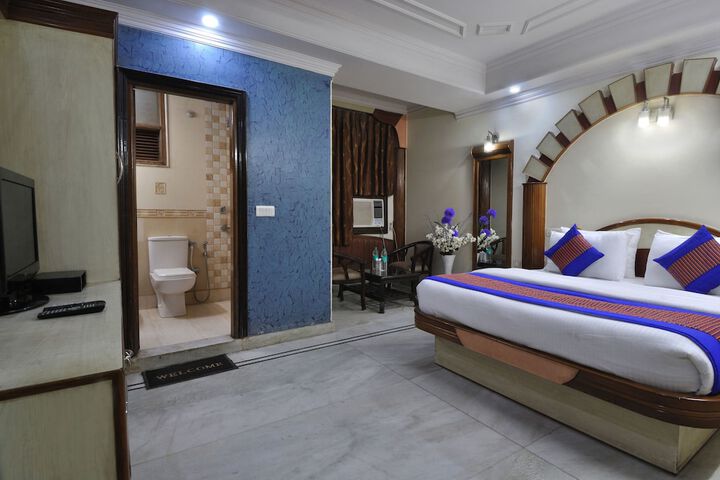 Room 16 of 29