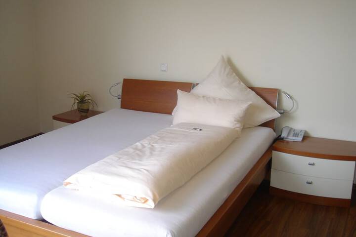 Room 3 of 20