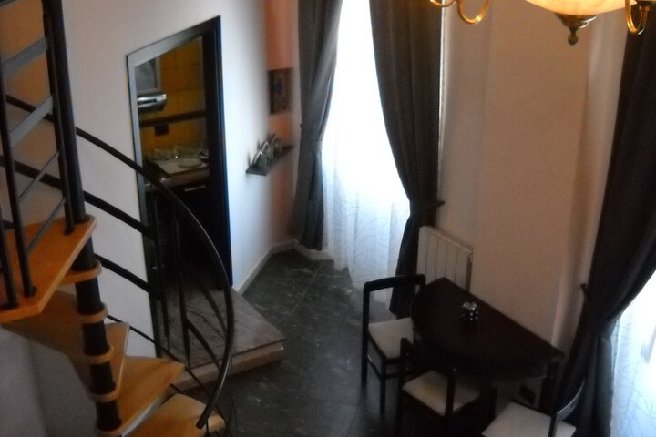 Room 18 of 37