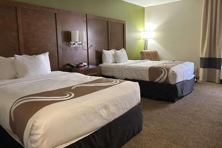 2 Double Beds (3 of 9)