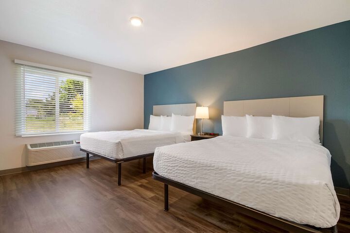 1 Queen Bed (17 of 18)