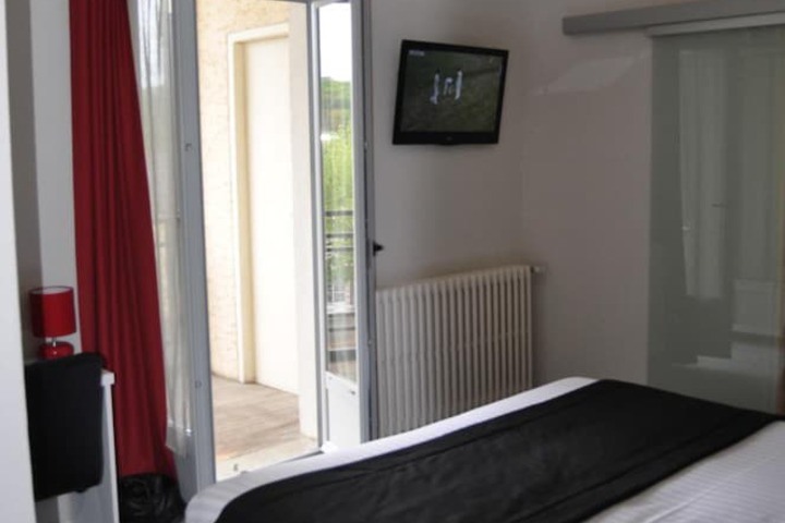 Room 16 of 63