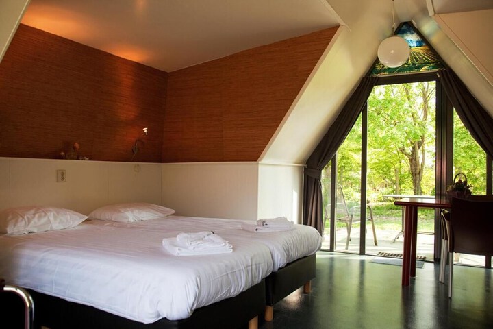 Room 5 of 30