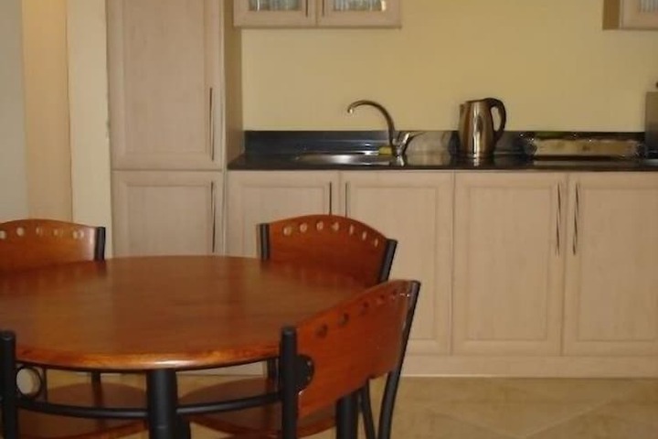 Room 6 of 20