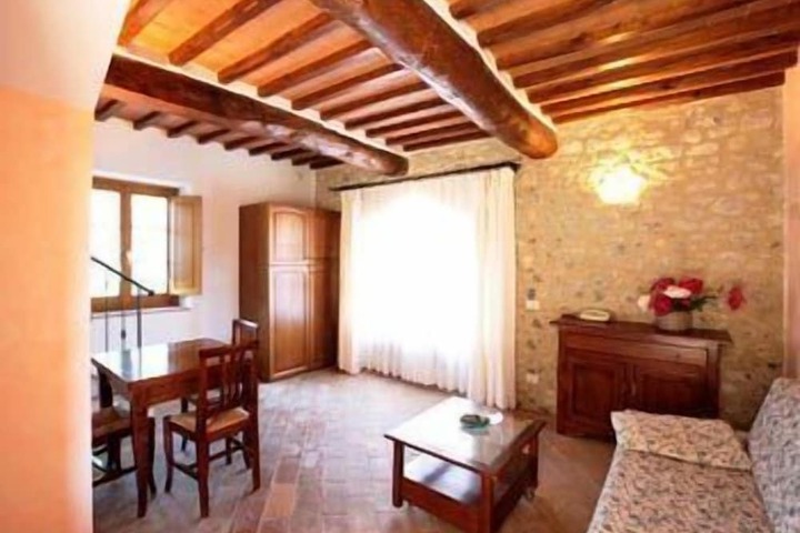 Room 6 of 35