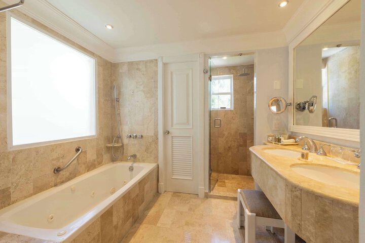 Clean Restrooms