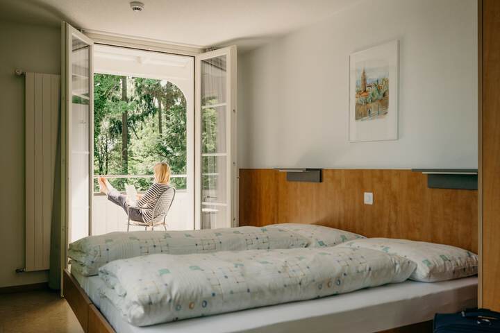 Room 7 of 36