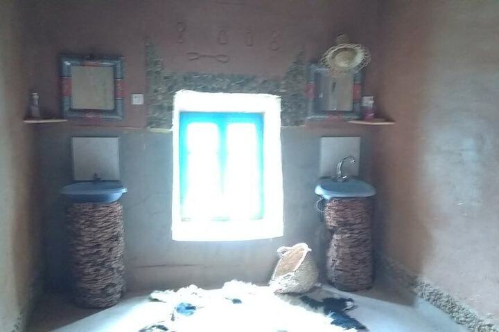 Room 2 of 6