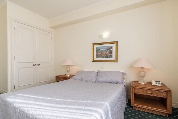 Room 5 of 24