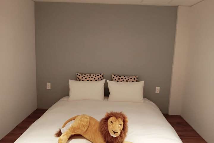 Room 110 of 149