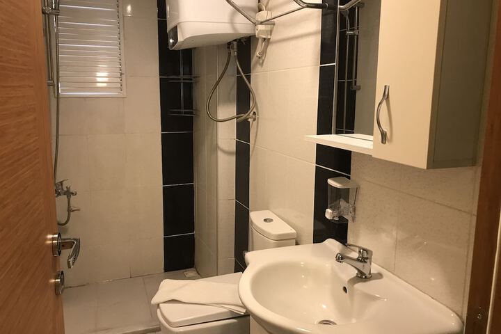 Room 12 of 23