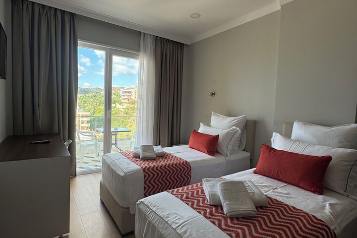 Room 46 of 191