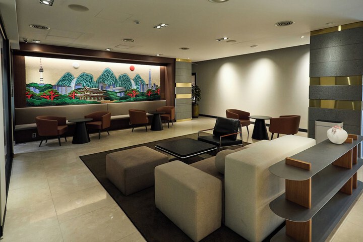 Hotel Lobby