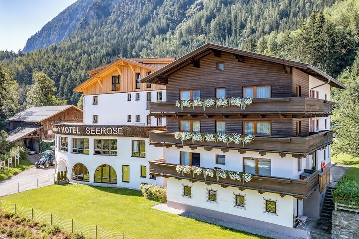 Seehüters Hotel Seerose in Oetz
