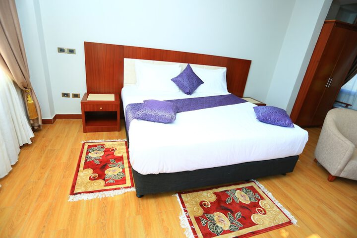 Room 4 of 31