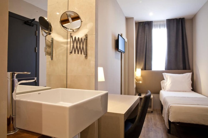 Room 20 of 31