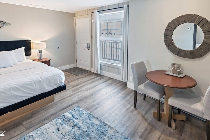 Room 5 of 15
