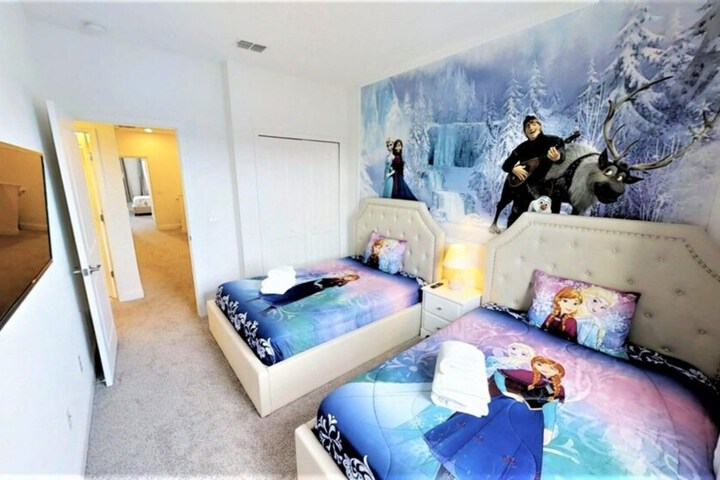 Room 20 of 53