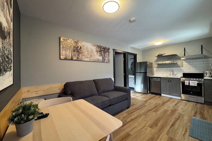 Room 8 of 25