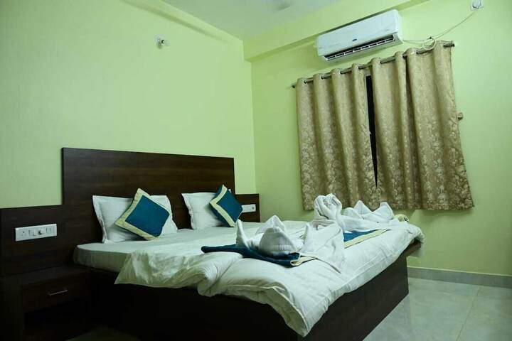 Room 4 of 26