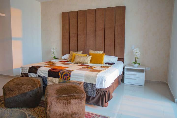 Room 11 of 36