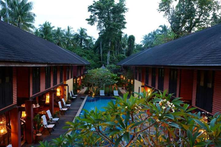 Pools & Facilities