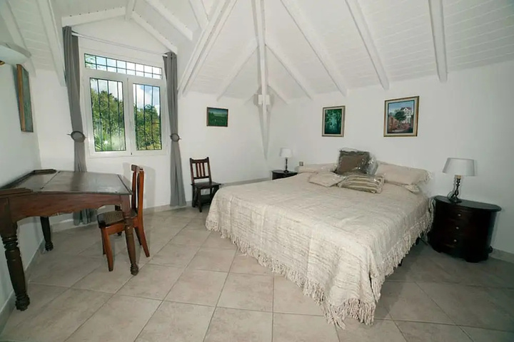 Room 6 of 20