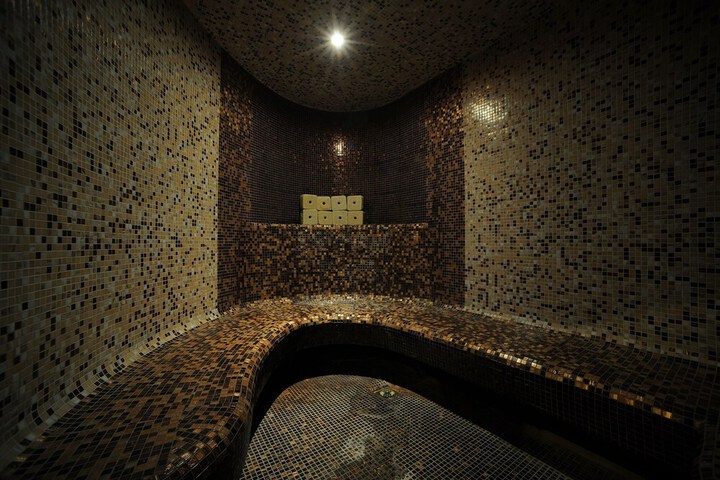 Room 35 of 48