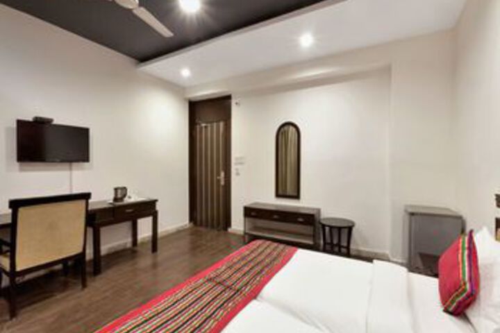 Room 6 of 23