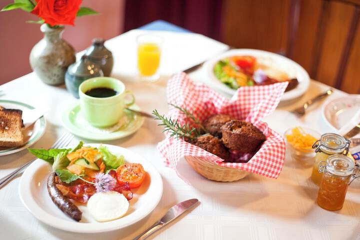 Breakfast/Coffee Service 63 of 98