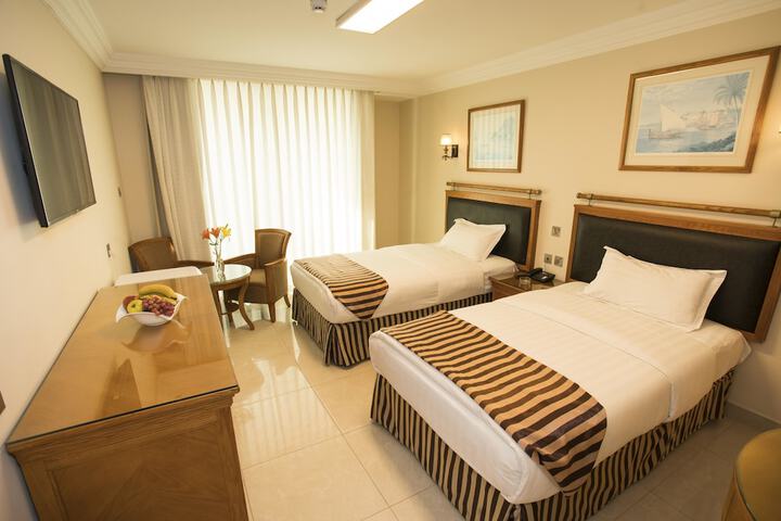 Room 10 of 36
