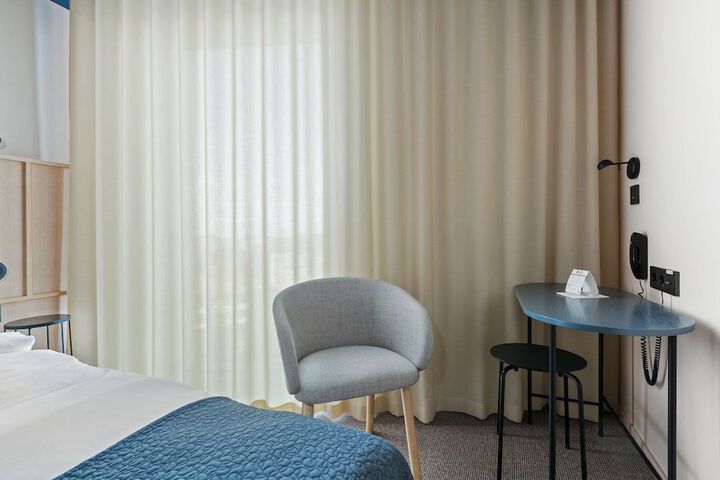 Room 35 of 78